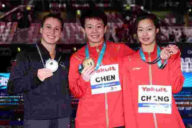 女子3米板奖牌获得者：瓦利、陈艺文和昌雅妮